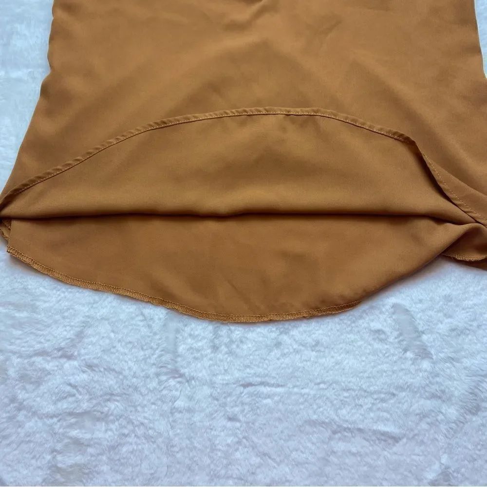 Lulu's Spaghetti Strap Deep V Cami Size Medium - Picture 8 of 10